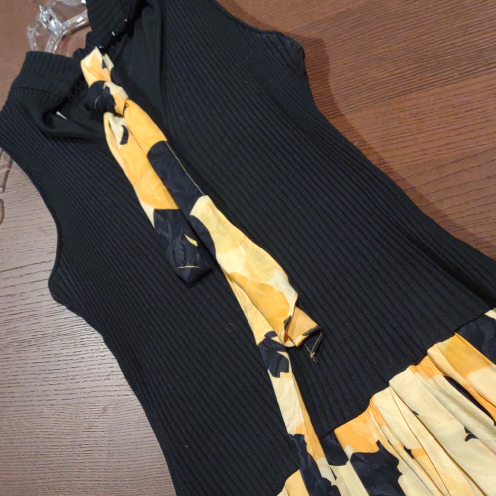 Very Eye Catching Sleeveless Maxi Dress by JACKIE BERNARD size 12 - Picture 6 of 8